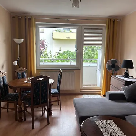 Apartament Mieszkanie 2-Pokojowe Z Parkingiem Апартаменты *